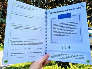 Przy kasie i bez kasy. Relacje z pieniędzmi i posiadaniem - karty pracy dla młodzieży w wieku 11-15 lat