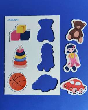 Moje pierwsze słowa. Co tu pasuje? - zestaw edukacyjny