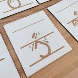 Alfabet do nauki pisania. Znaki diakrytyczne (małe litery) - pomoc dydaktyczna