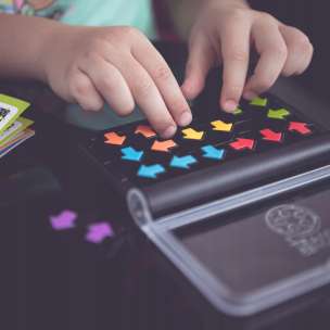 Smart Games. IQ Arrows IUVI Games - gra logiczna
