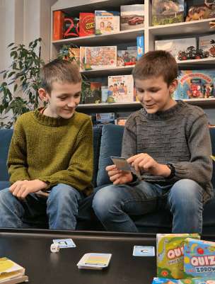 Mikro Quiz o Świecie - kieszonkowa gra edukacyjna