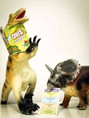 Mikro Quiz o Dinozaurach - kieszonkowa gra edukacyjna